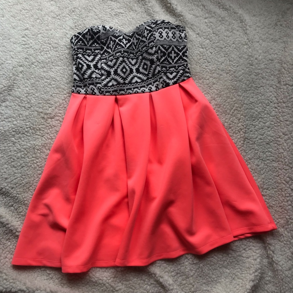 Rue 21 Strapless Dress SZ L